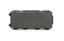 Load image into Gallery viewer, NANUK 985 CASE WITH FOAM Interior Dimensions: 36.6'' x 14.5'' x 6''